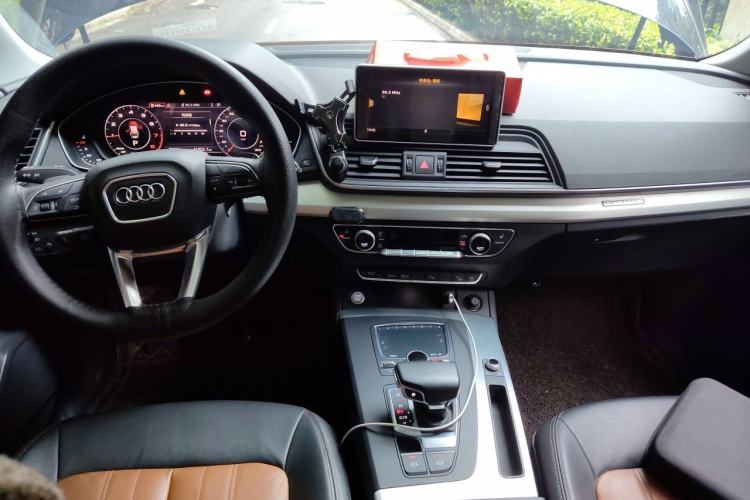 Used Audi Q5L 2020 40 TFSI Prestige Fashion Edition Center Console