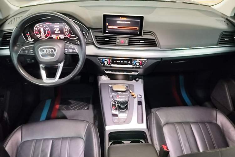 Used Audi Q5L 2020 Updated 40 TFSI Prestige Fashion Edition Center Console