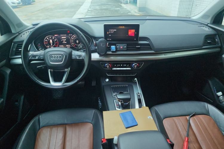 Used Audi Q5L 2020 45 TFSI Prestige Fashion Model Center Console