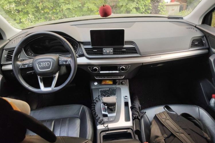 Used Audi Q5L 2020 40 TFSI Prestige Fashion Edition Center Console