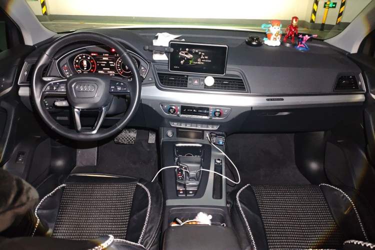Used Audi Q5L 2020 40 TFSI Prestige Fashion Edition Center Console