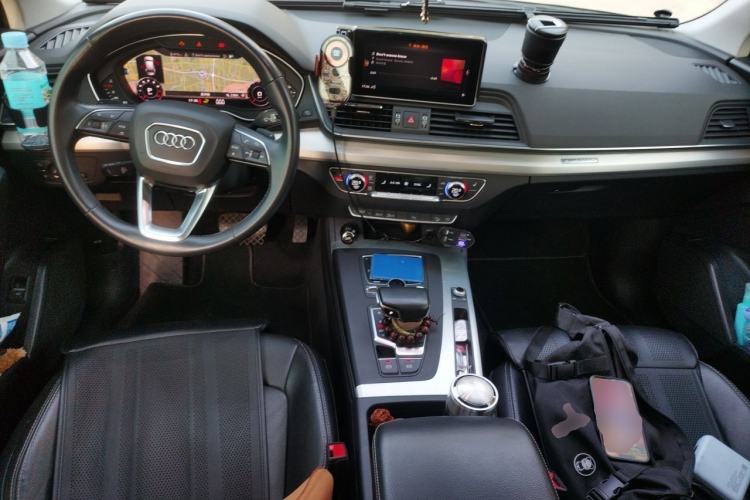 Used Audi Q5L 2020 Updated 40 TFSI Prestige Fashion Edition Center Console