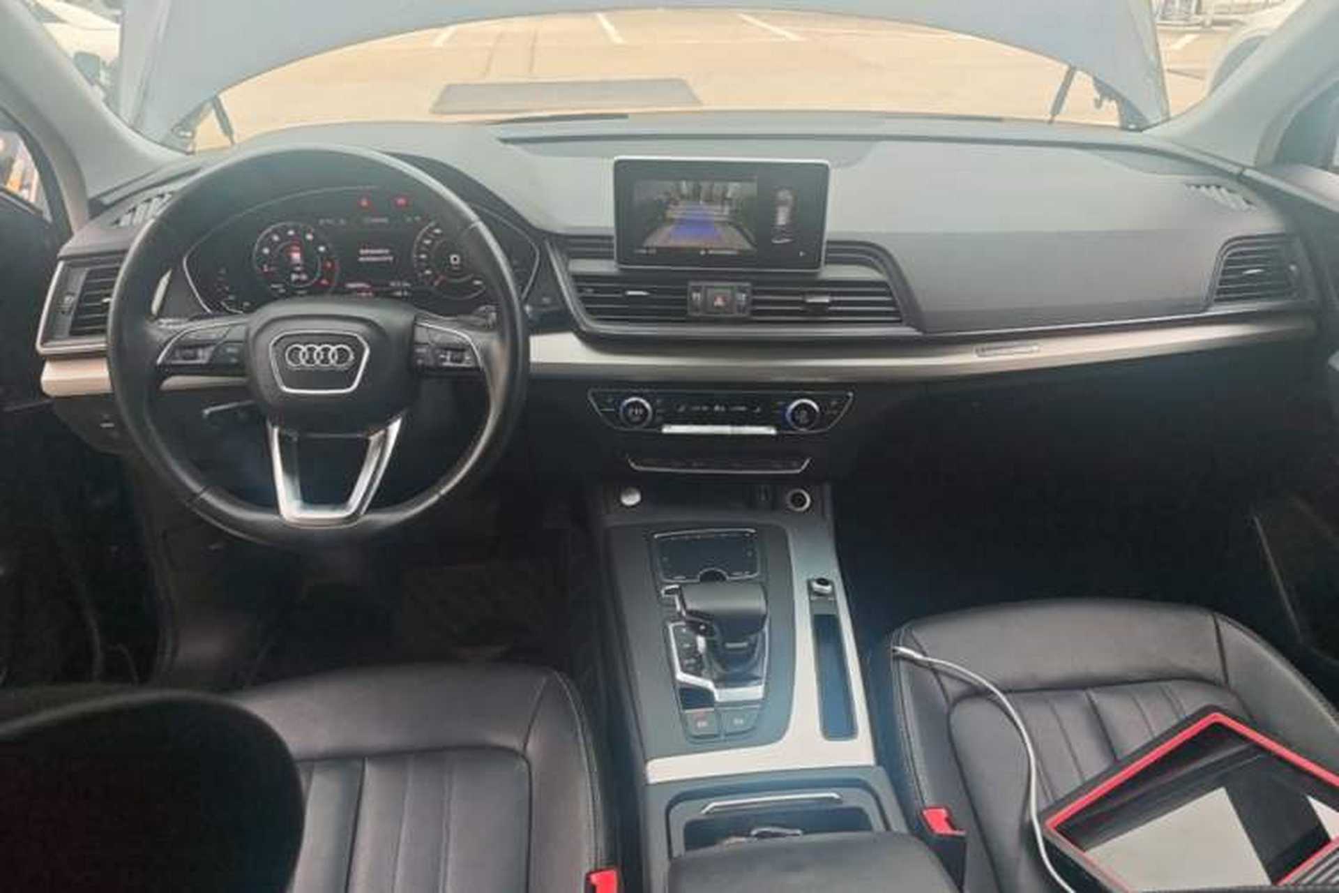 Used Audi Q5L 2020 Updated 40 TFSI Prestige Fashion Edition Center Console