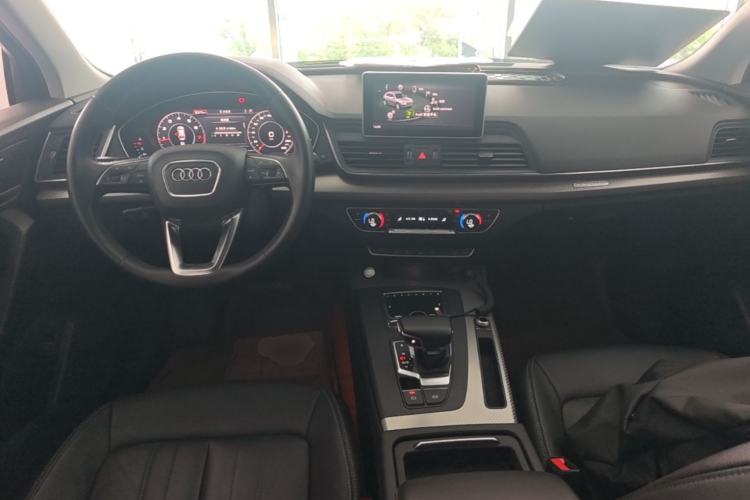 Used Audi Q5L 2020 45 TFSI Prestige Fashion Model Center Console