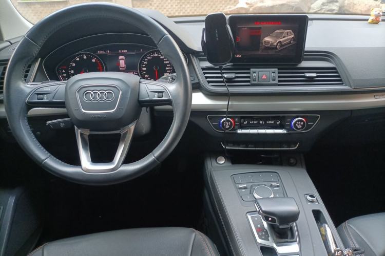 Used Audi Q5L 2020 40 TFSI Prestige Edition Center Console