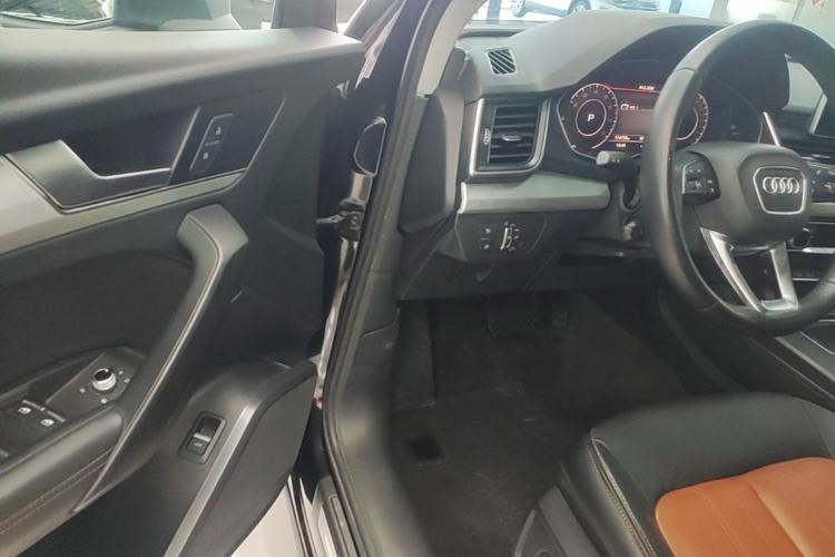 Used Audi Q5L 2020 Updated 40 TFSI Prestige Fashion Edition Driver Seat
