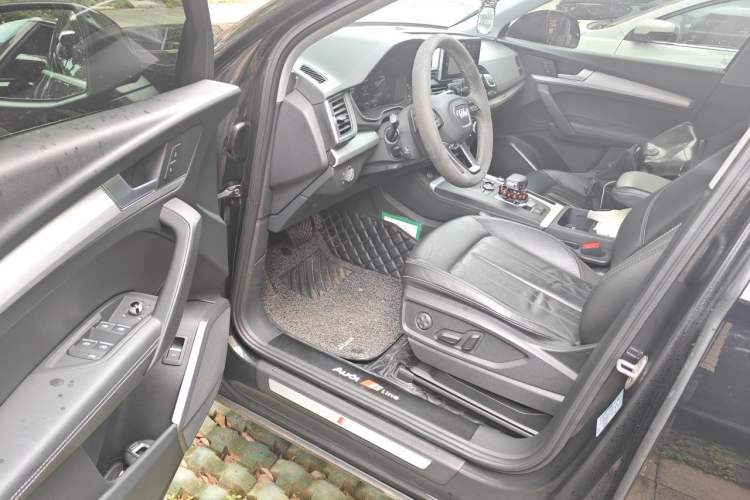 Used Audi Q5L 2020 Updated 40 TFSI Prestige Fashion Edition Driver Seat