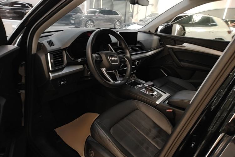 Used Audi Q5L 2020 Updated 40 TFSI Prestige Fashion Edition Driver Seat