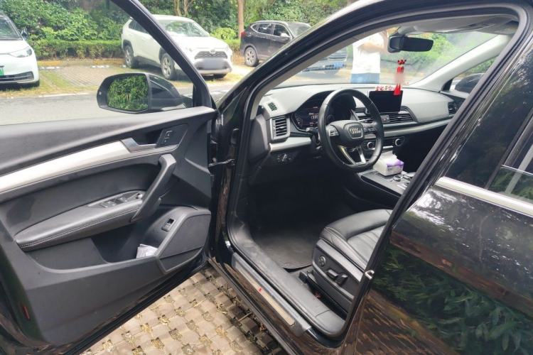 Used Audi Q5L 2020 Updated 40 TFSI Prestige Fashion Edition Driver Seat