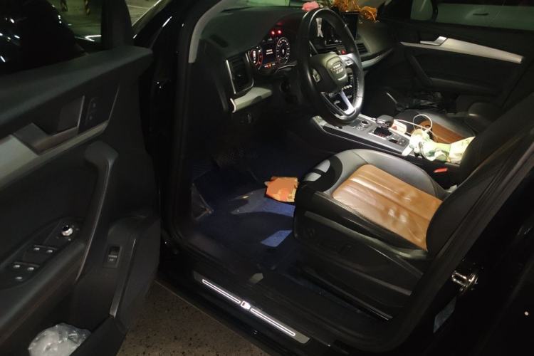 Used Audi Q5L 2020 Updated 40 TFSI Prestige Fashion Edition Driver Seat