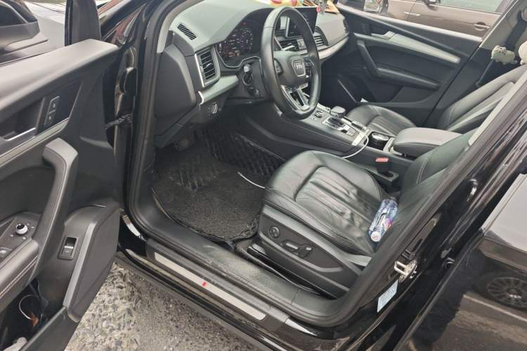 Used Audi Q5L 2020 Updated 40 TFSI Prestige Fashion Edition Driver Seat