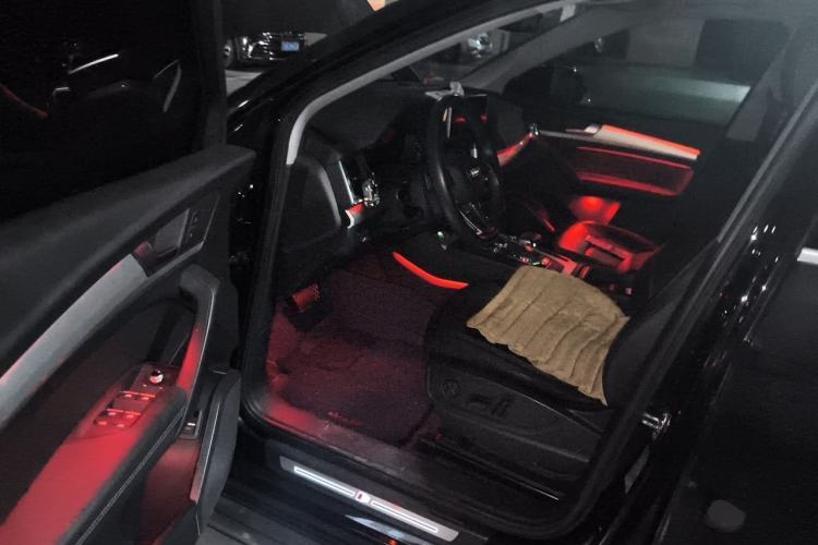 Used Audi Q5L 2020 Updated 40 TFSI Prestige Fashion Edition Driver Seat