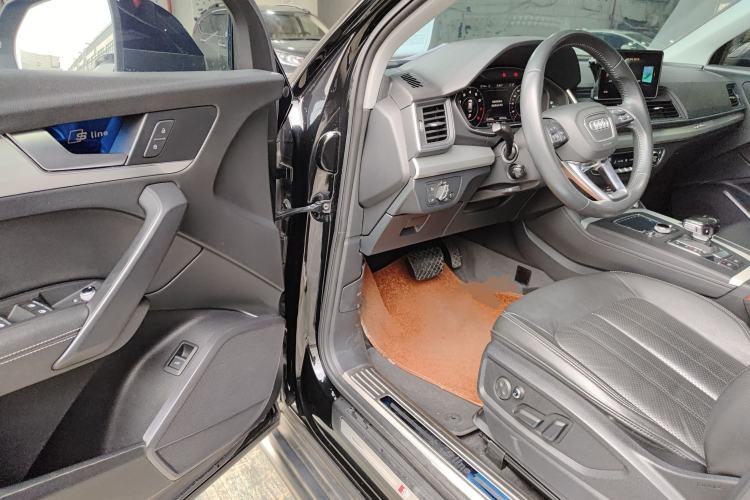 Used Audi Q5L 2020 Updated 40 TFSI Prestige Fashion Edition Driver Seat