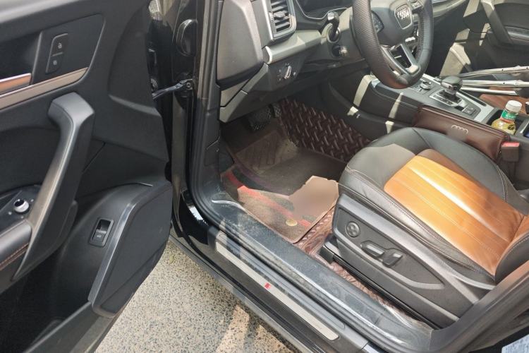 Used Audi Q5L 2020 Updated 40 TFSI Prestige Fashion Edition Driver Seat
