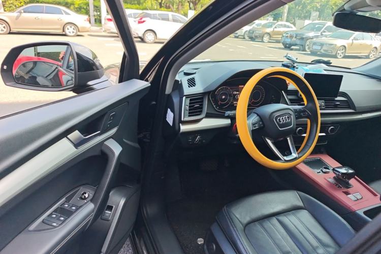 Used Audi Q5L 2020 Updated 40 TFSI Prestige Fashion Edition Driver Seat