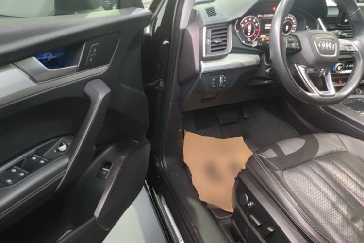Used Audi Q5L 2020 Updated 40 TFSI Prestige Fashion Edition Driver Seat