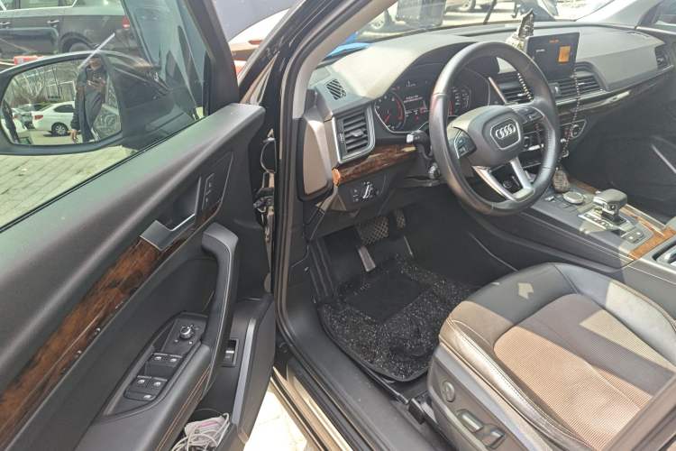 Used Audi Q5L 2020 40 TFSI Prestige Edition Driver Seat