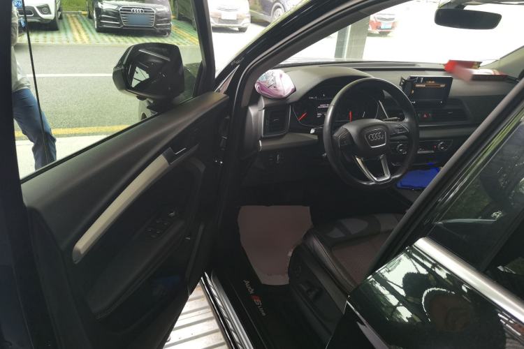 Used Audi Q5L 2020 40 TFSI Prestige Edition Driver Seat