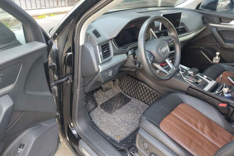 Used Audi Q5L 2020 Updated 40 TFSI Prestige Fashion Edition Driver Seat
