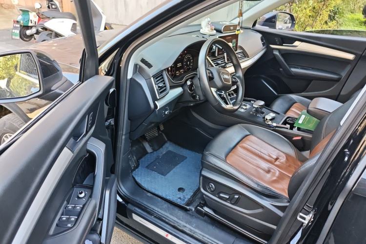 Used Audi Q5L 2020 Updated 40 TFSI Prestige Fashion Edition Driver Seat
