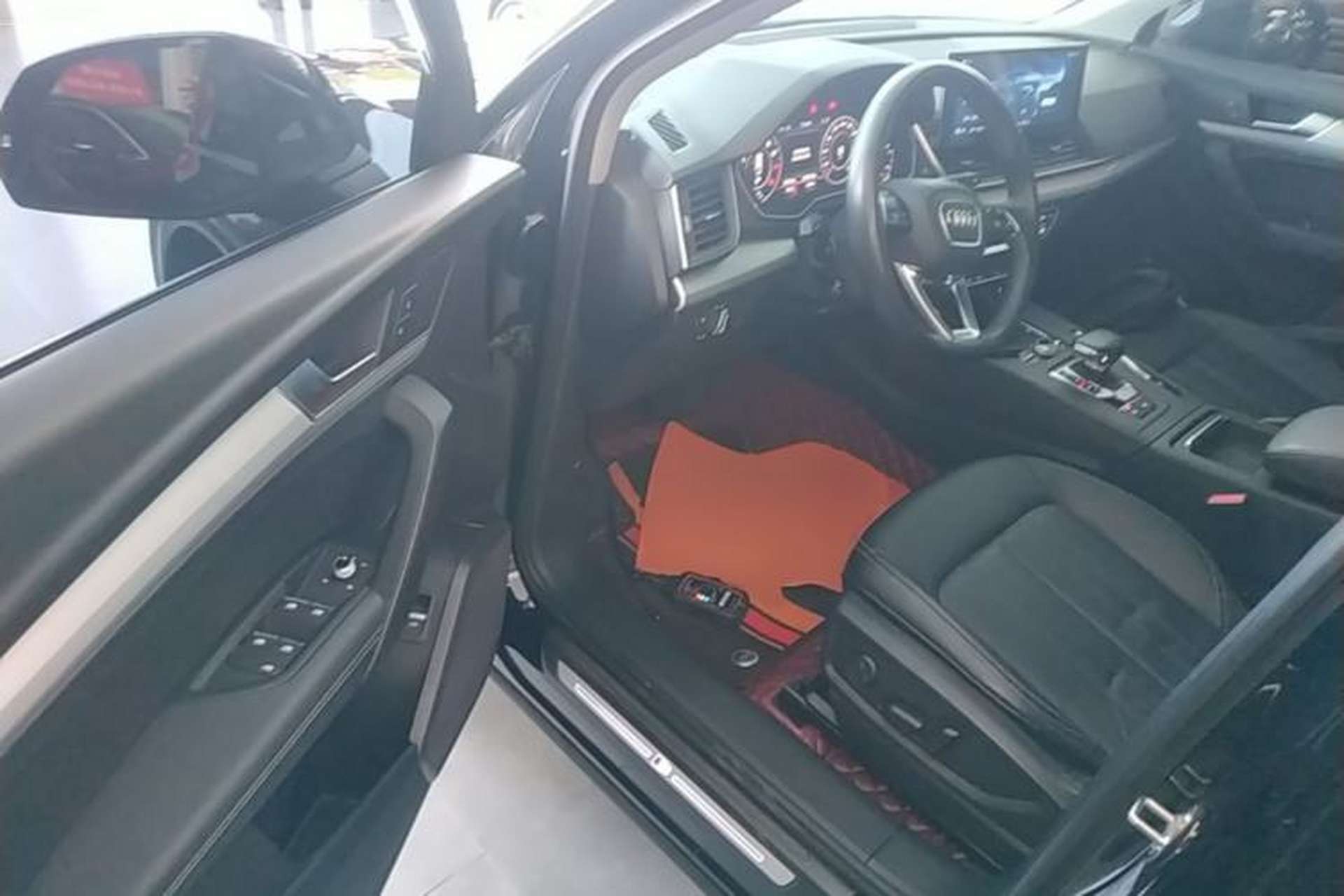 Used Audi Q5L 2020 Updated 40 TFSI Prestige Fashion Edition Driver Seat
