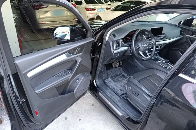 Used Audi Q5L 2020 Updated 40 TFSI Prestige Fashion Edition Driver Seat