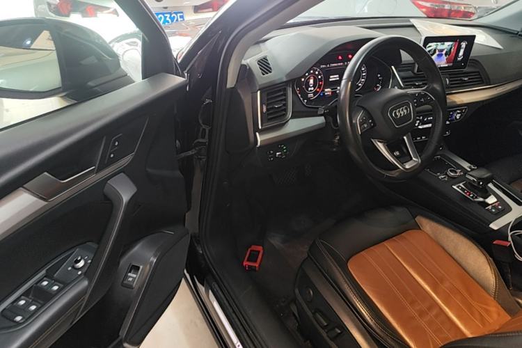 Used Audi Q5L 2020 Updated 40 TFSI Prestige Fashion Edition Driver Seat