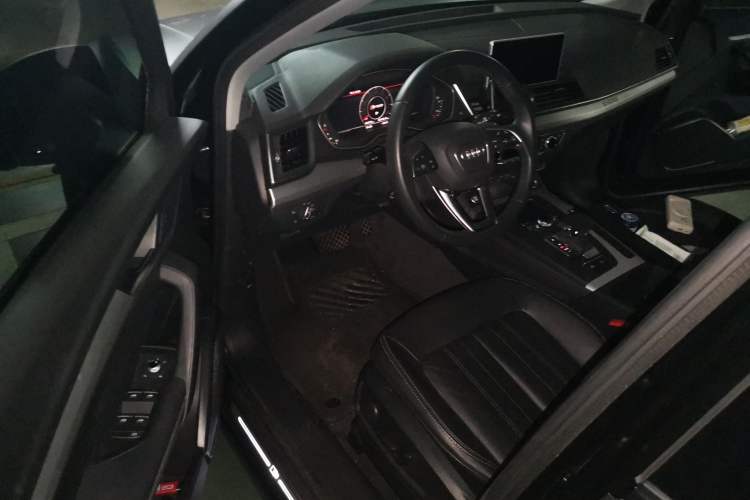 Used Audi Q5L 2020 Updated 40 TFSI Prestige Fashion Edition Driver Seat