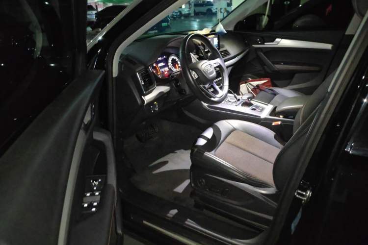 Used Audi Q5L 2020 Revised 40 TFSI Prestige Edition Driver Seat