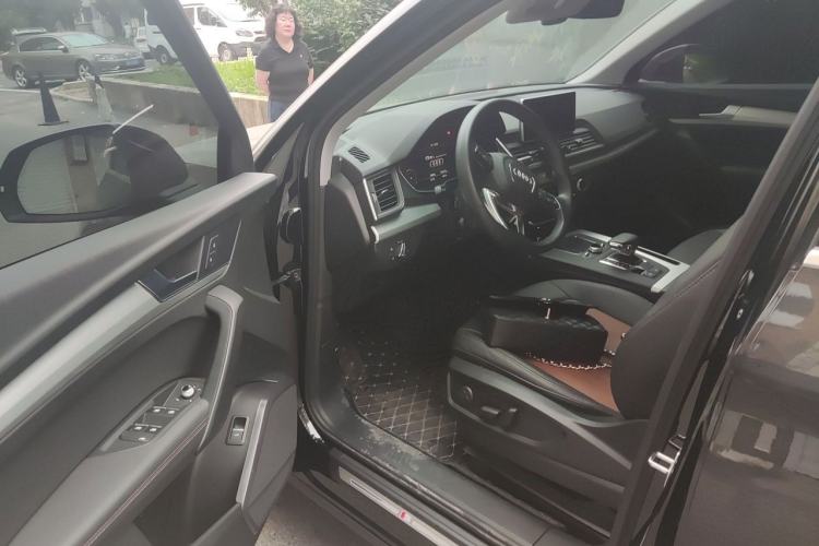 Used Audi Q5L 2020 Updated 40 TFSI Prestige Fashion Edition Driver Seat