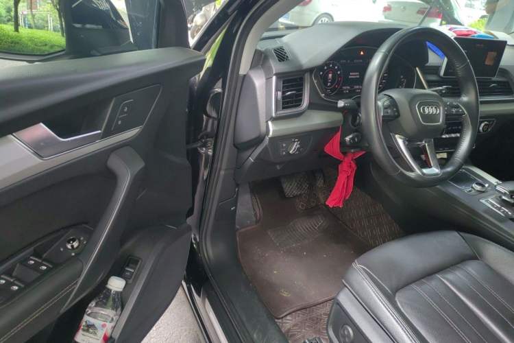 Used Audi Q5L 2020 Updated 40 TFSI Prestige Fashion Edition Driver Seat
