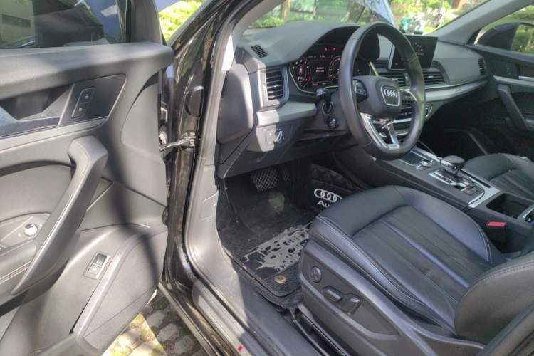 Used Audi Q5L 2020 Updated 40 TFSI Prestige Fashion Edition Driver Seat