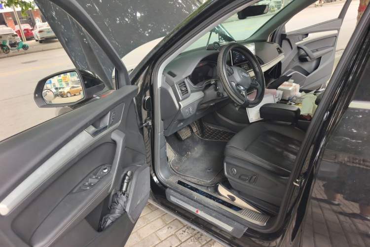 Used Audi Q5L 2020 Updated 40 TFSI Prestige Fashion Edition Driver Seat