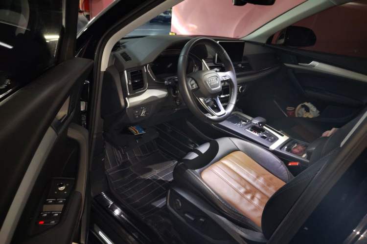 Used Audi Q5L 2020 Updated 40 TFSI Prestige Fashion Edition Driver Seat