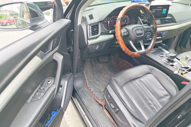 Used Audi Q5L 2020 Updated 40 TFSI Prestige Fashion Edition Driver Seat