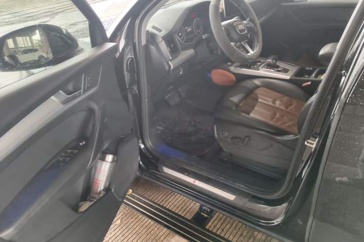 Used Audi Q5L 2020 Updated 40 TFSI Prestige Fashion Edition Driver Seat