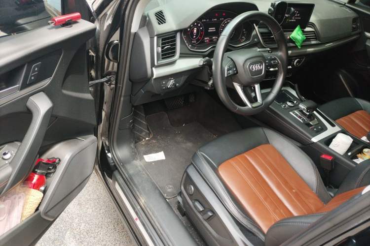 Used Audi Q5L 2020 Updated 40 TFSI Prestige Fashion Edition Driver Seat