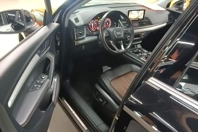 Used Audi Q5L 2020 Updated 40 TFSI Prestige Fashion Edition Driver Seat