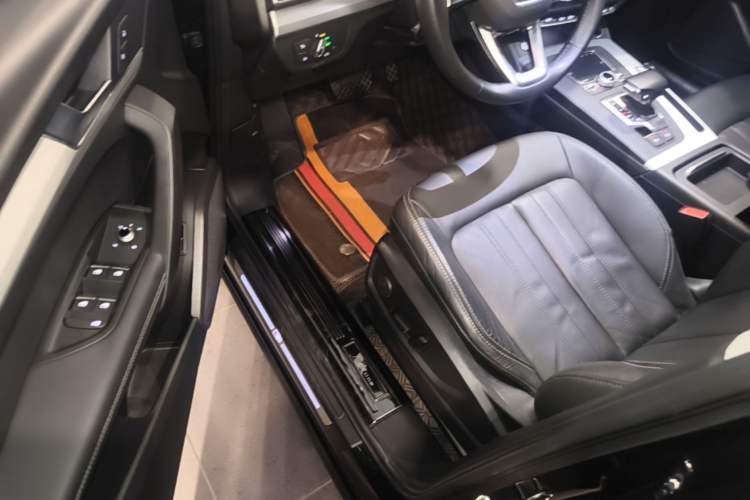 Used Audi Q5L 2020 Updated 40 TFSI Prestige Fashion Edition Driver Seat