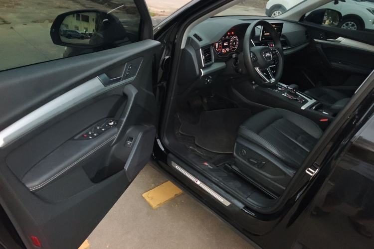 Used Audi Q5L 2020 Updated 40 TFSI Prestige Fashion Edition Driver Seat