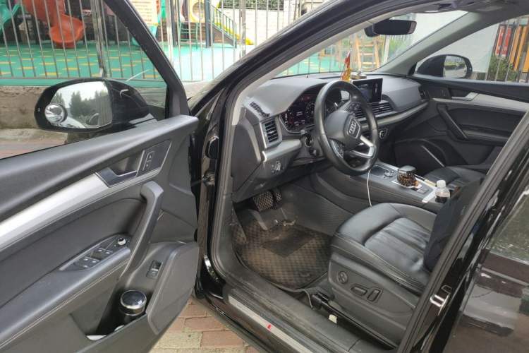 Used Audi Q5L 2020 Updated 40 TFSI Prestige Fashion Edition Driver Seat