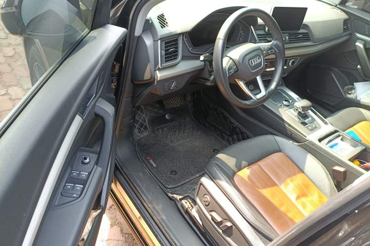 Used Audi Q5L 2020 Updated 40 TFSI Prestige Fashion Edition Driver Seat