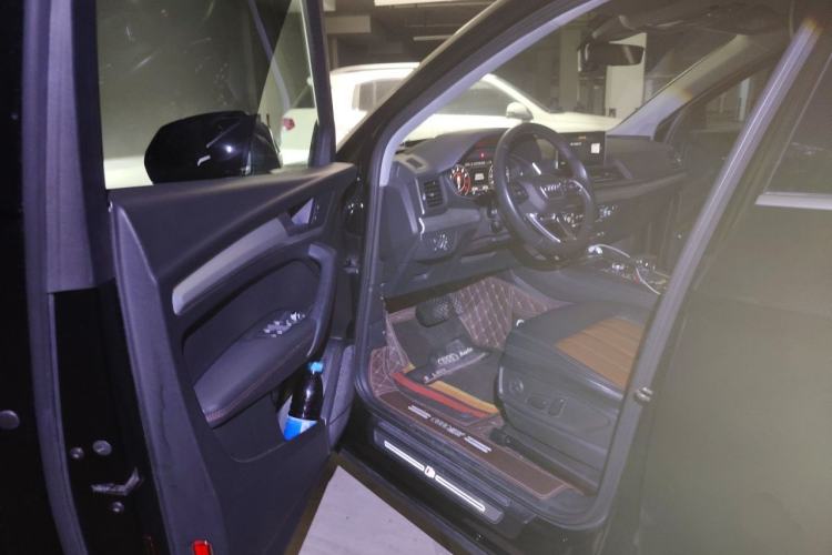 Used Audi Q5L 2020 Updated 40 TFSI Prestige Fashion Edition Driver Seat
