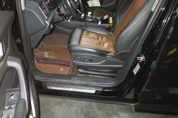 Used Audi Q5L 2020 Updated 40 TFSI Prestige Fashion Edition Driver Seat
