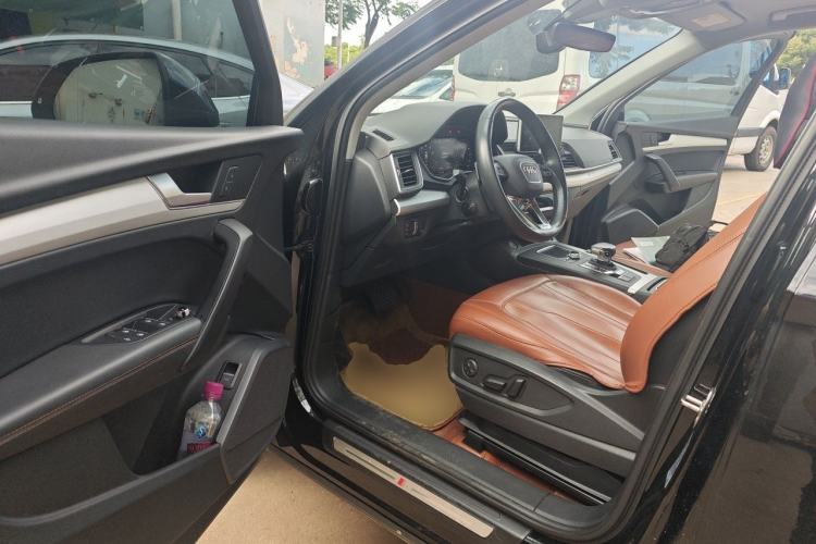 Used Audi Q5L 2020 Updated 40 TFSI Prestige Fashion Edition Driver Seat