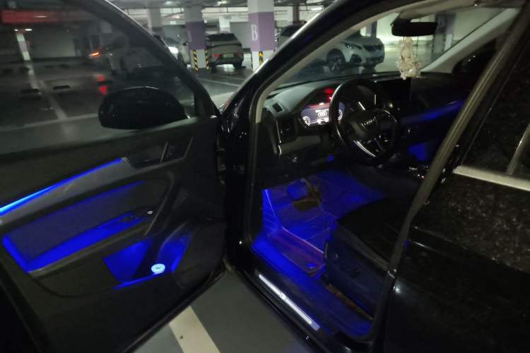 Used Audi Q5L 2020 Updated 40 TFSI Prestige Fashion Edition Driver Seat