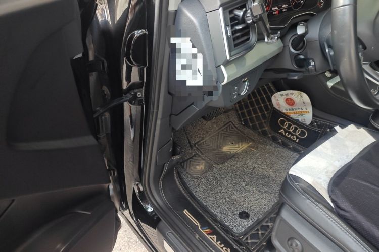 Used Audi Q5L 2020 Updated 40 TFSI Prestige Fashion Edition Driver Seat