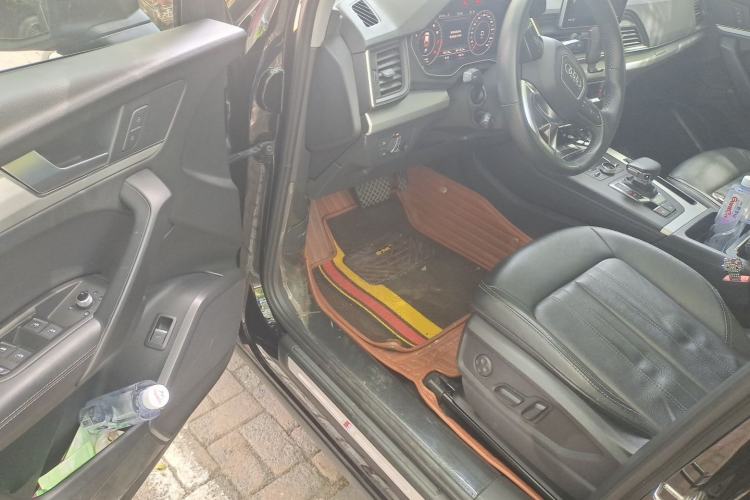 Used Audi Q5L 2020 Updated 40 TFSI Prestige Fashion Edition Driver Seat