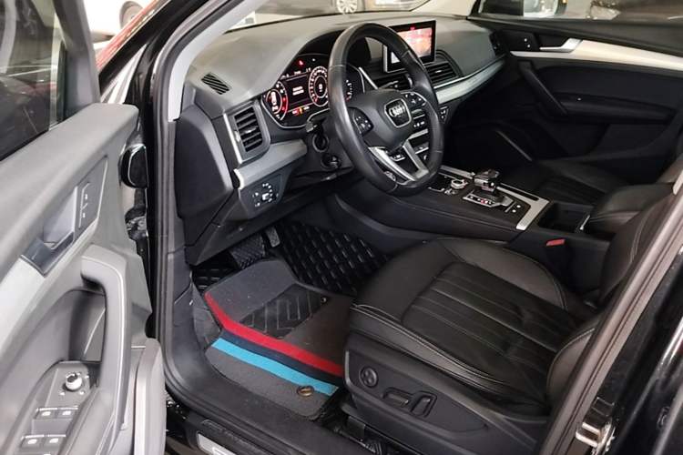Used Audi Q5L 2020 Updated 40 TFSI Prestige Fashion Edition Driver Seat