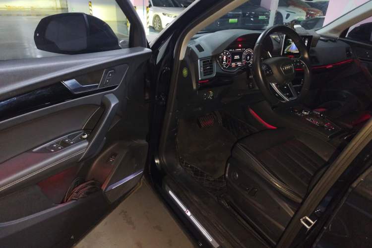 Used Audi Q5L 2020 Updated 40 TFSI Prestige Fashion Edition Driver Seat